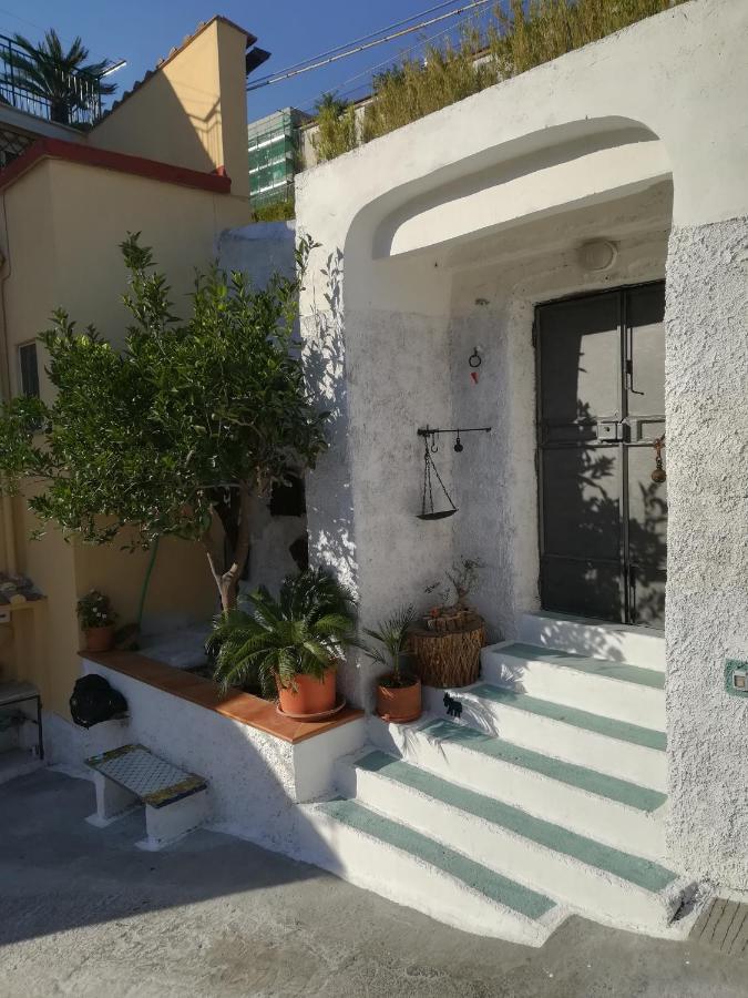 Il Covo Delle Civette Bed & Breakfast Vietri sul Mare Exterior photo